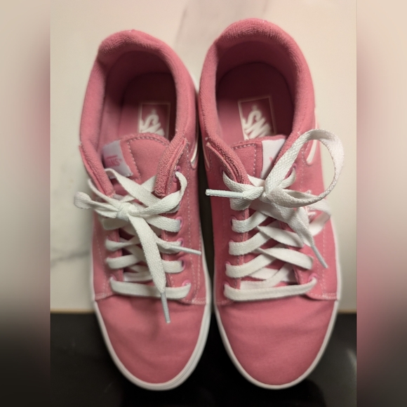 Vans Women's Seldan Lace Up Sneaker Fuchsia SoftMoc Size 8 NWOT MSRP $85.96 - Picture 7 of 10